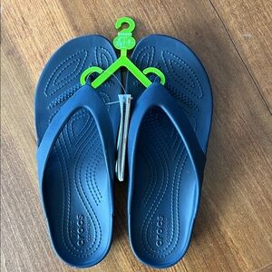 NWT CROCS Kadee II Flip - Navy Size 7